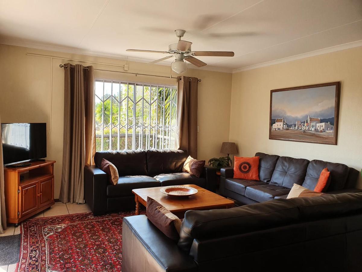 Pine Tree Lodge Midrand Dış mekan fotoğraf