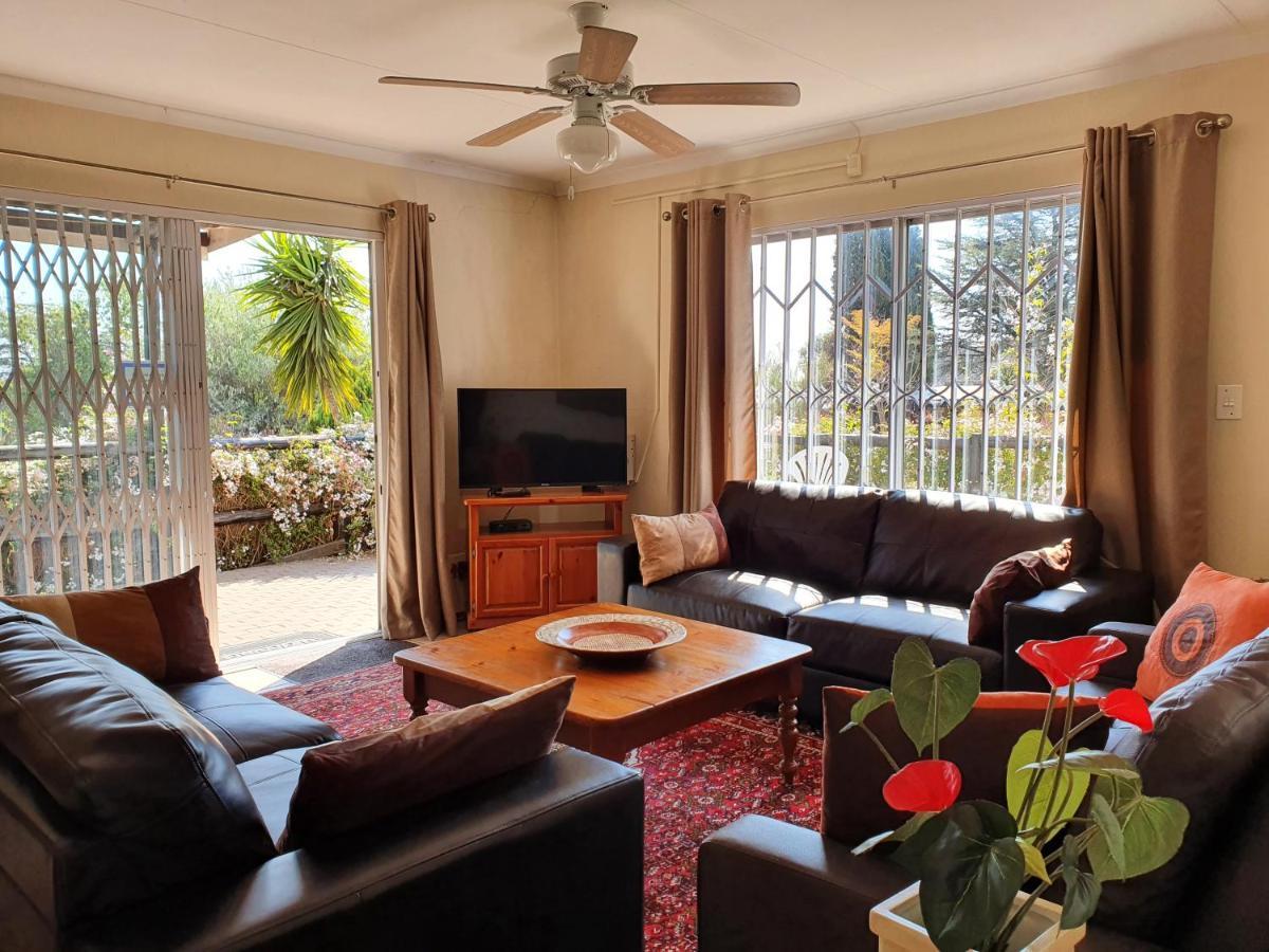 Pine Tree Lodge Midrand Dış mekan fotoğraf