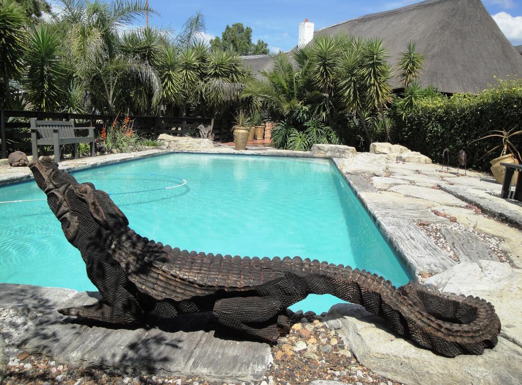 Pine Tree Lodge Midrand Dış mekan fotoğraf