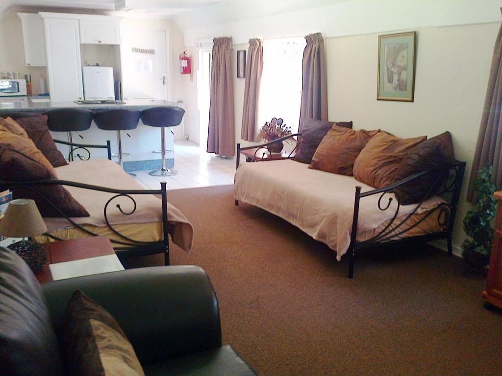Pine Tree Lodge Midrand Oda fotoğraf